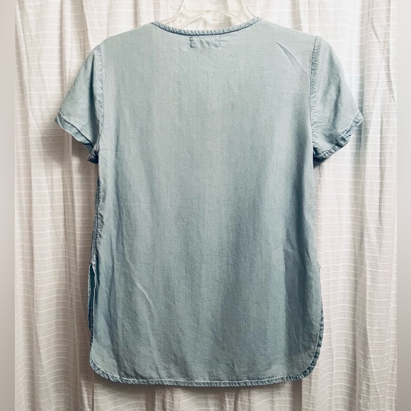 Chambray tee with side slits - Picture 6 of 6